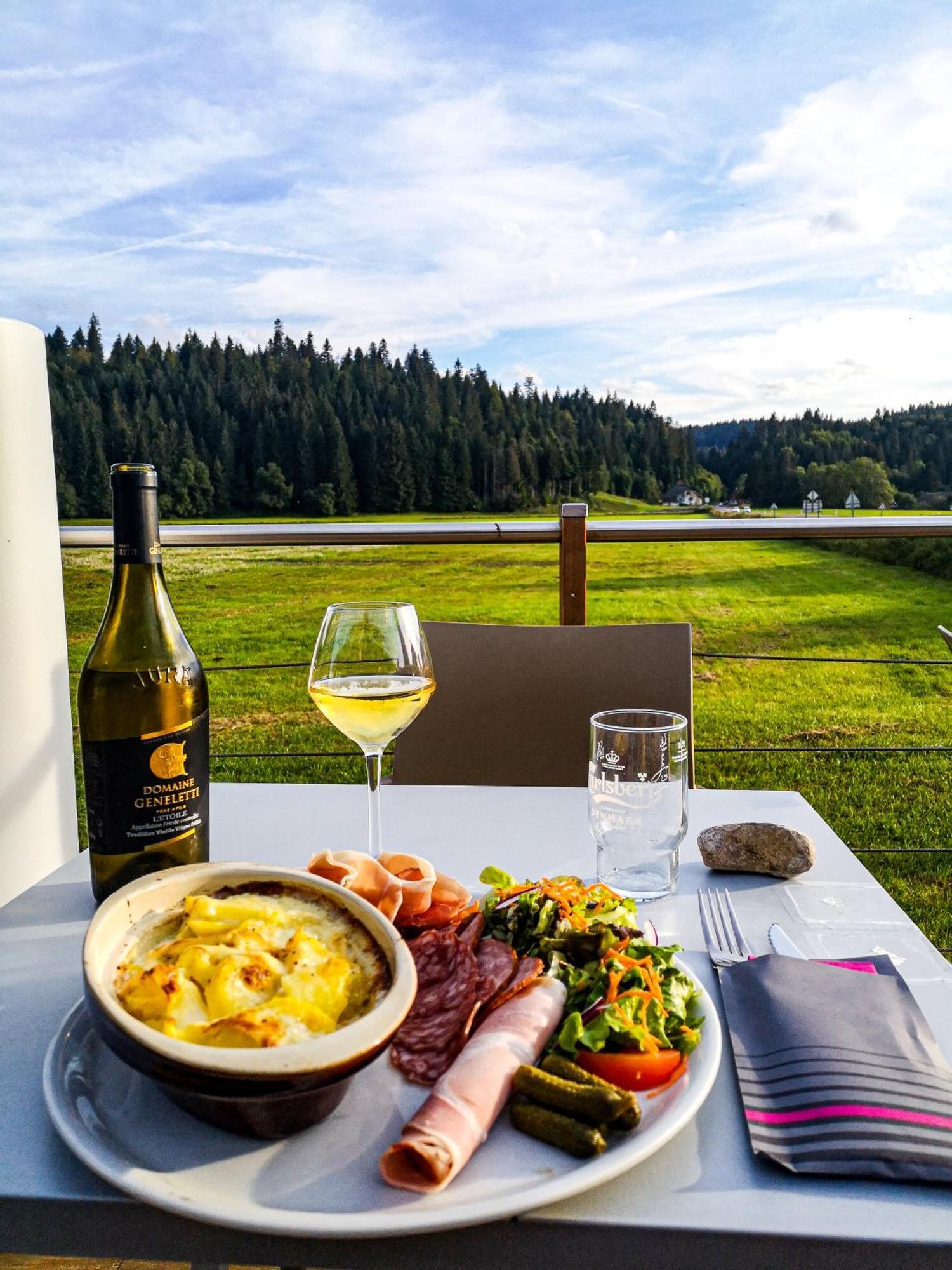 Du Chateau De Joux 3* La Cluse-et-Mijoux